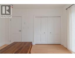 4906 Cordova Bay Rd, Saanich, BC V8Y2J5 Photo 36