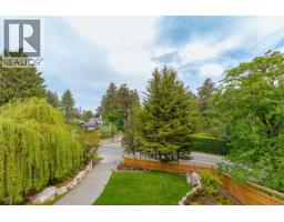 4906 Cordova Bay Rd, Saanich, BC V8Y2J5 Photo 47
