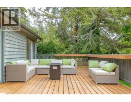 4906 Cordova Bay Rd, Saanich, BC V8Y2J5 Photo 49