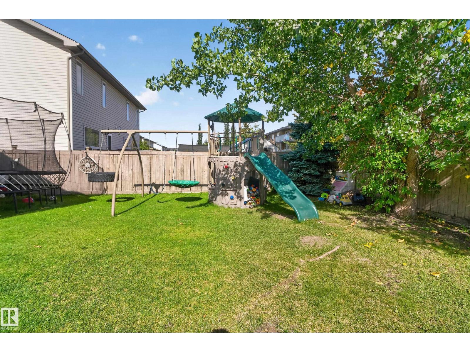13915 137 ST NW - 30