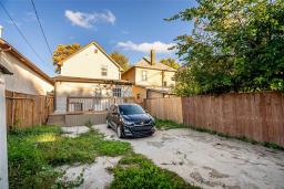 700 Simcoe Street, Winnipeg, MB R3E2C1 Photo 25