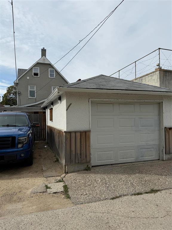 791 Selkirk Avenue, Winnipeg, Manitoba, R2W2N5, Winnipeg, Manitoba — photo 2 of 2