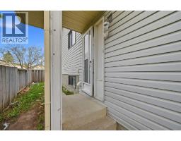 44 Castleridge Close NE - photo 3