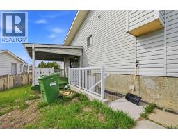 44 Castleridge Close NE - photo 35