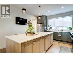 4pc Bathroom - 15033 37 Street Sw, Calgary, AB T2Y0R5 Photo 9