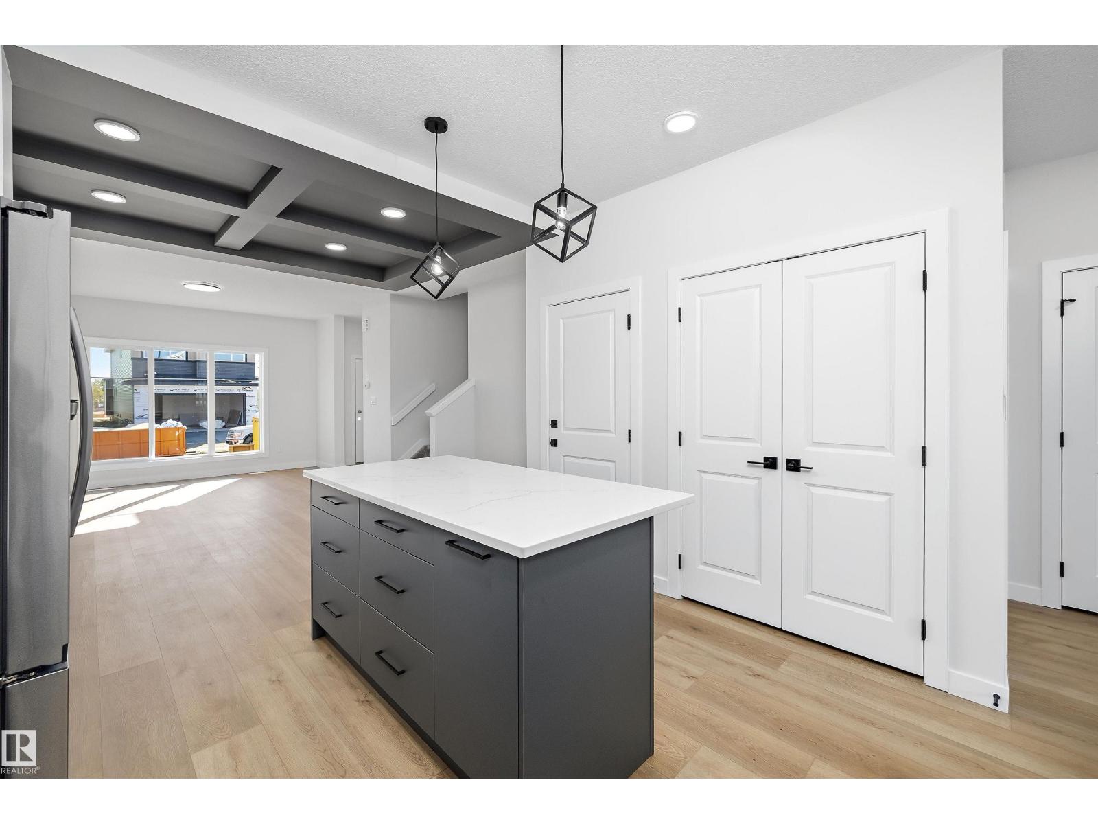 Edgemont (Edmonton) - photo 11