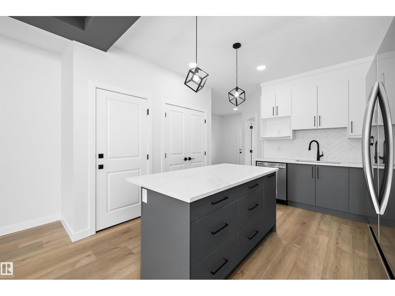 Edgemont (Edmonton) - photo 12