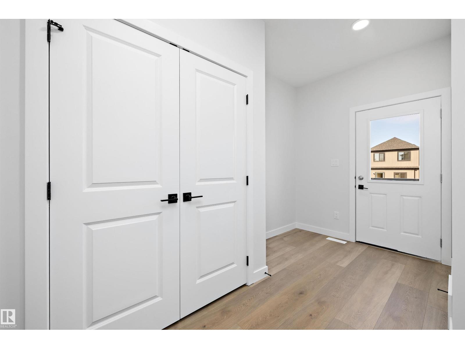 Edgemont (Edmonton) - photo 15
