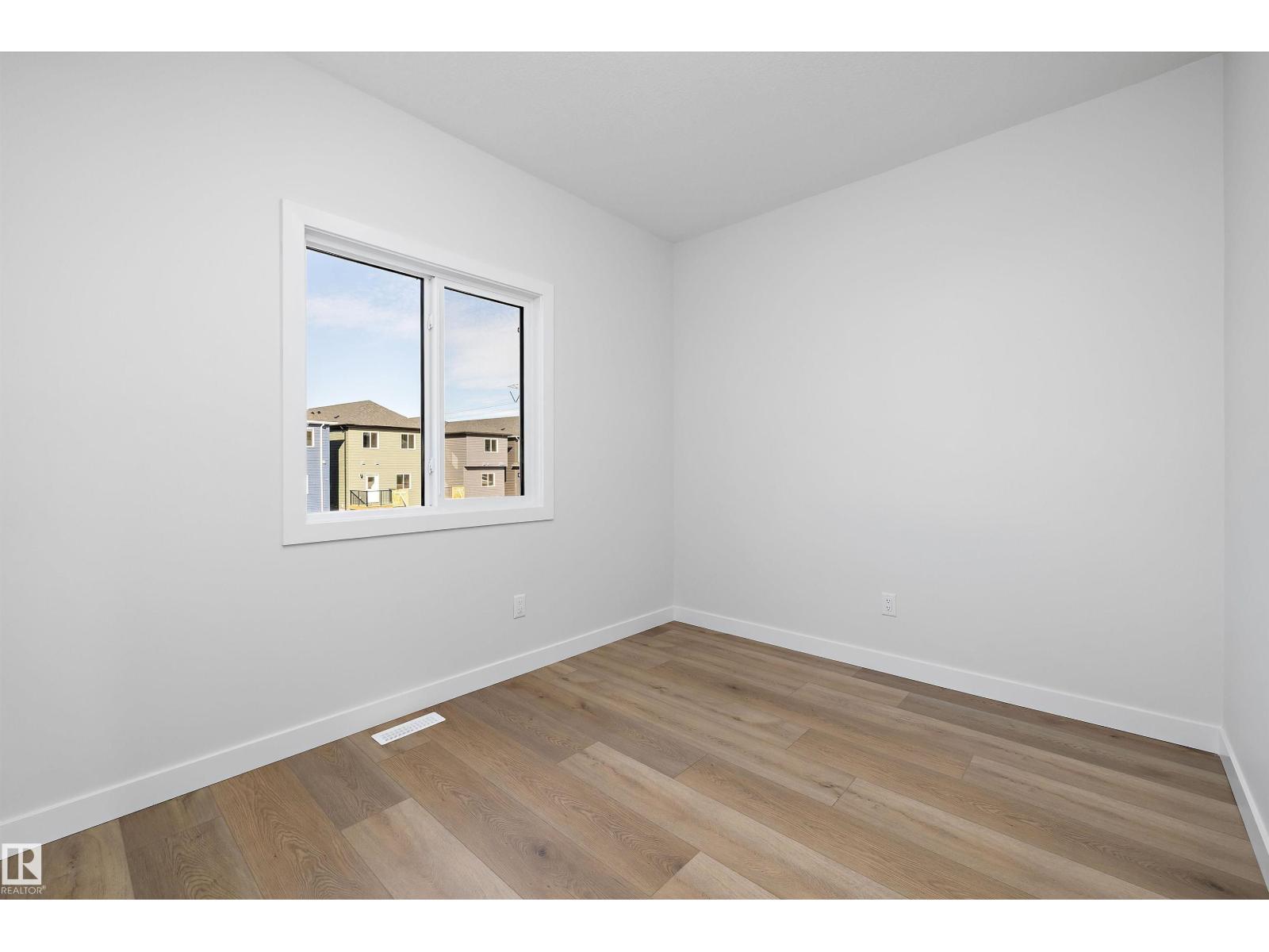 Edgemont (Edmonton) - photo 17