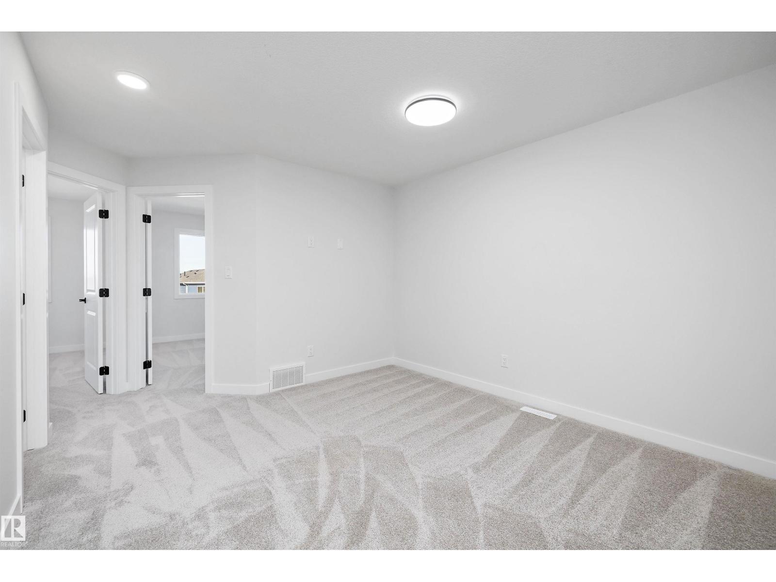 Edgemont (Edmonton) - photo 24