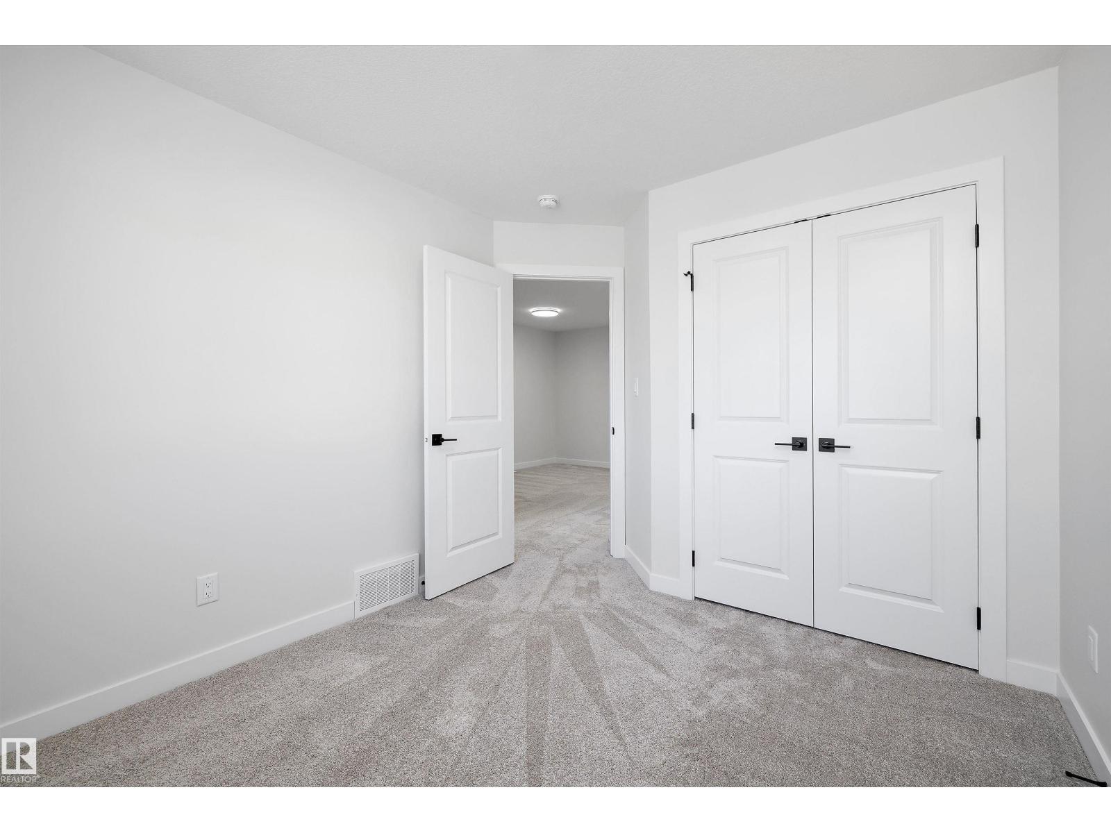 Edgemont (Edmonton) - photo 25