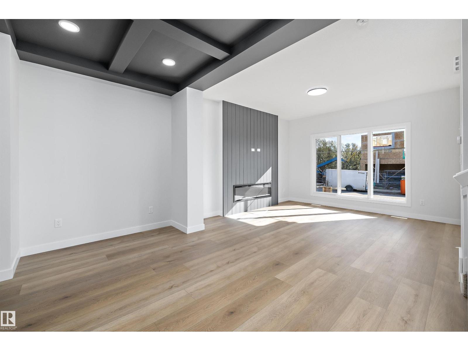 Edgemont (Edmonton) - photo 8