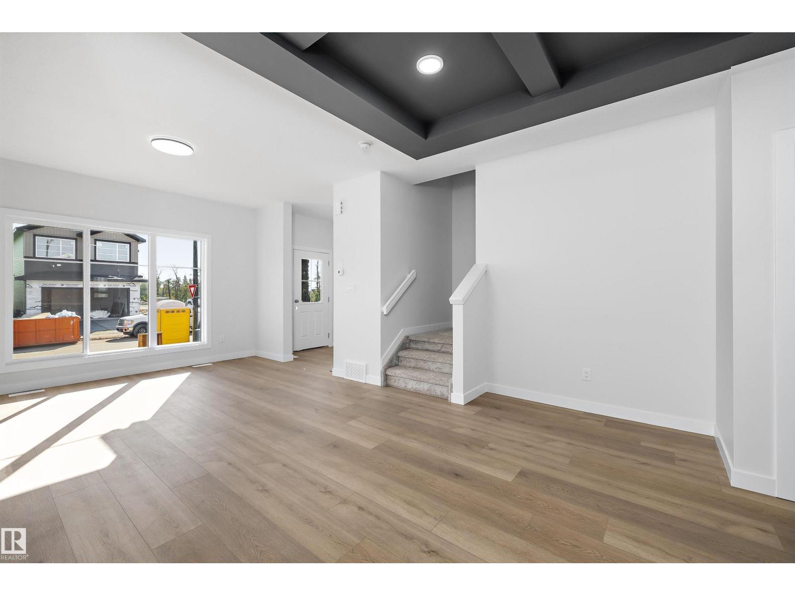 Edgemont (Edmonton) - photo 9