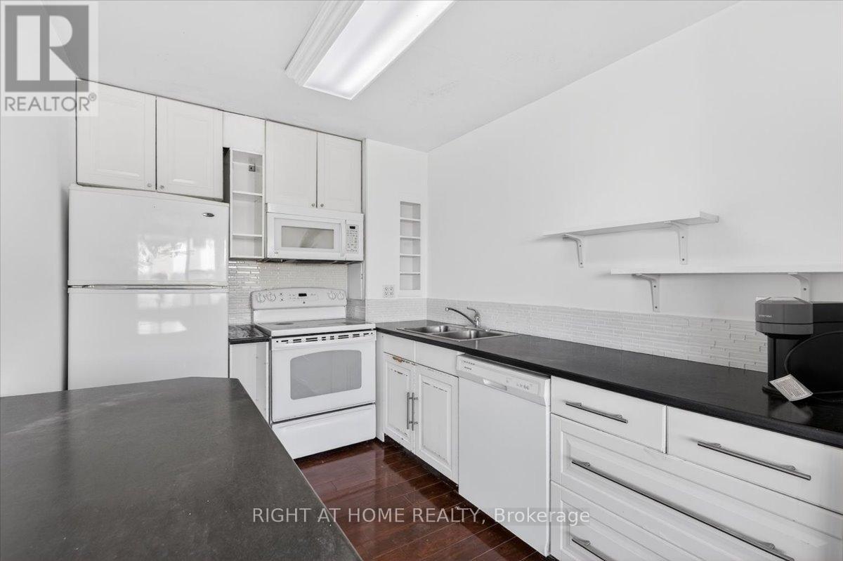 #708 100 LEEWARD GLENWAY - 13