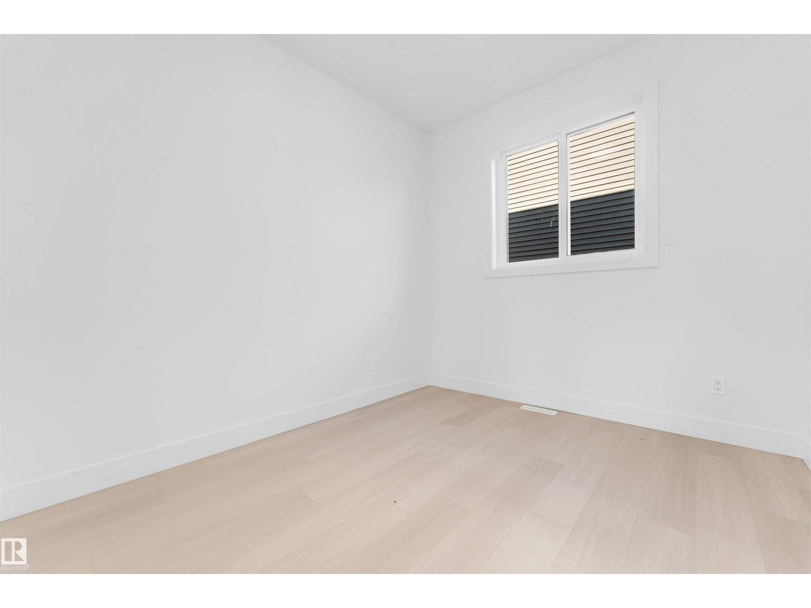 6298 19 ST NE - 15