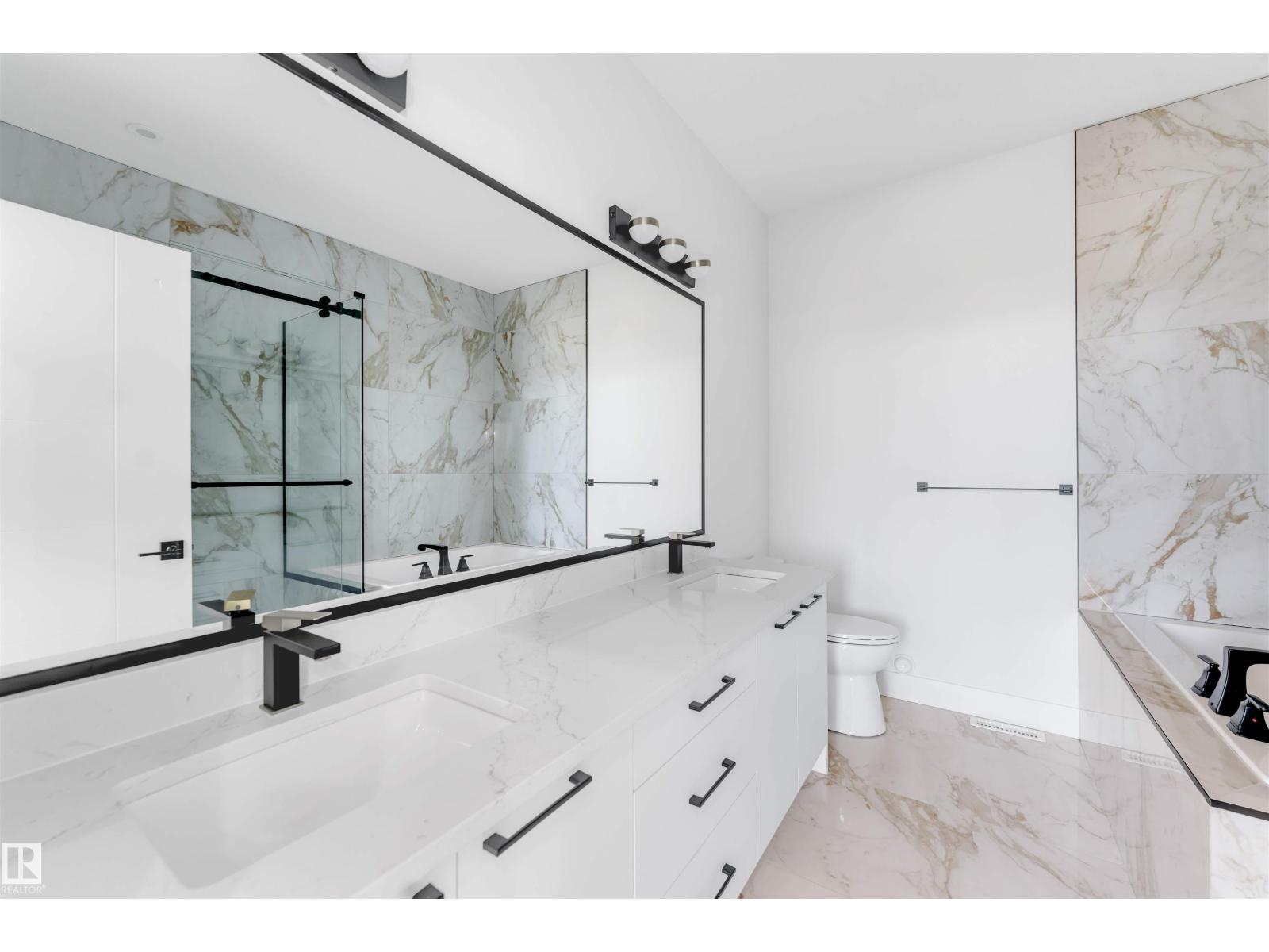 6298 19 ST NE - 38