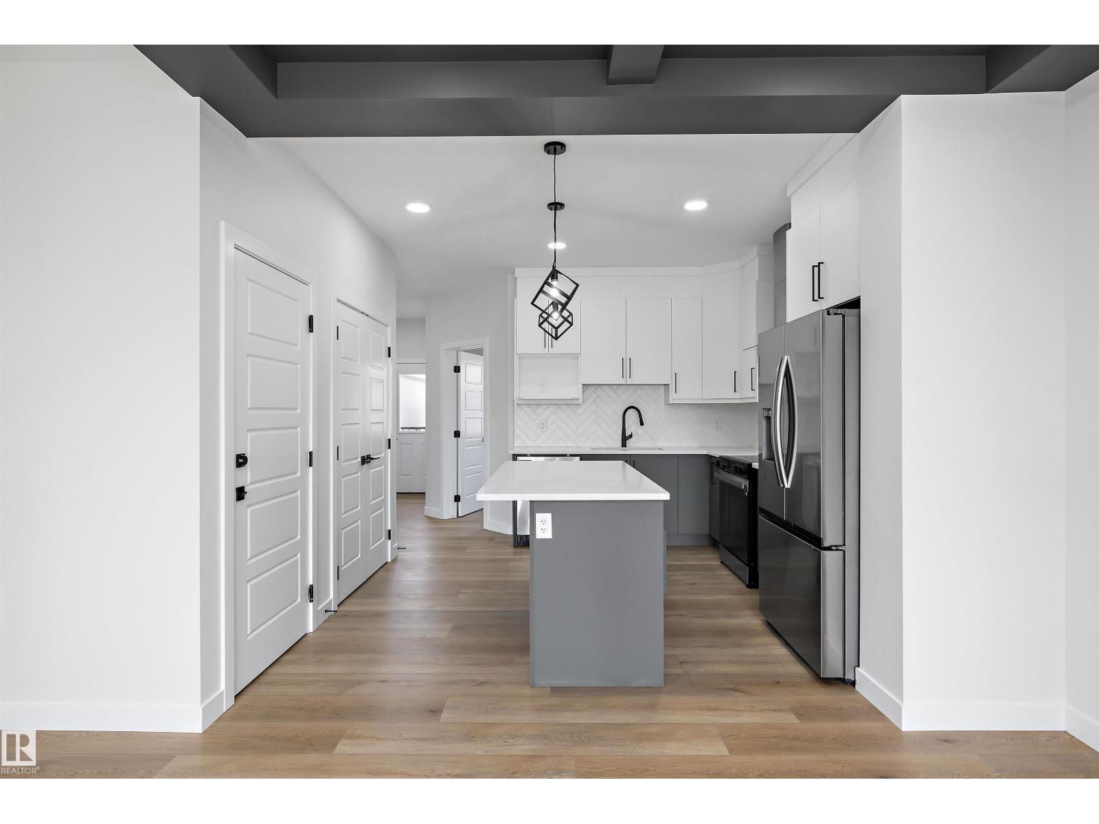 Edgemont (Edmonton) - photo 11