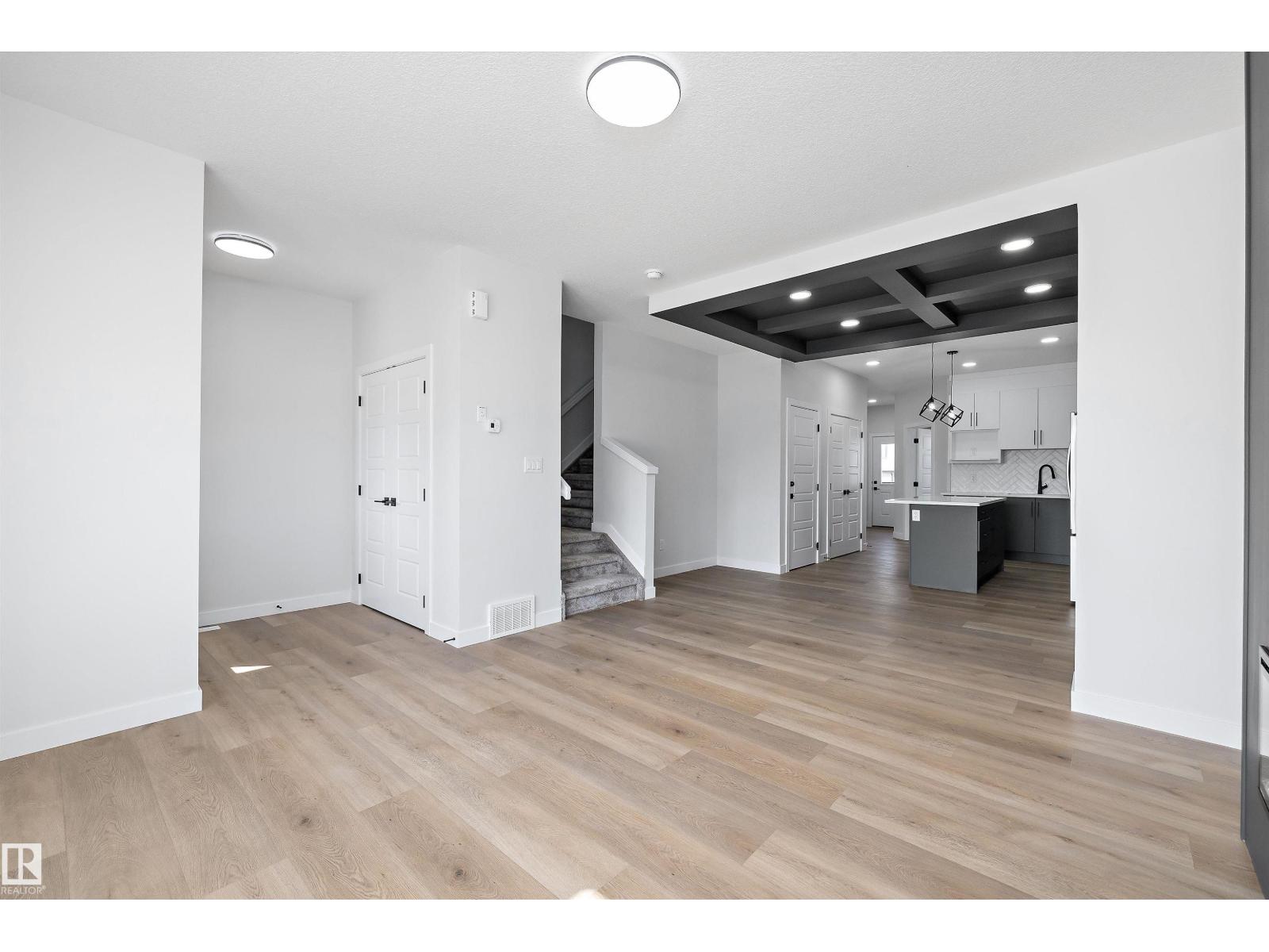 Edgemont (Edmonton) - photo 14