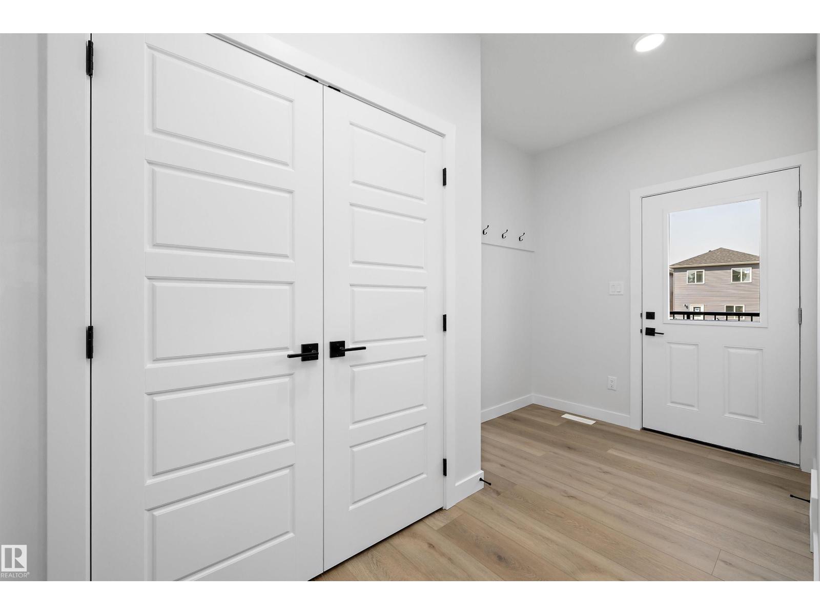 Edgemont (Edmonton) - photo 18