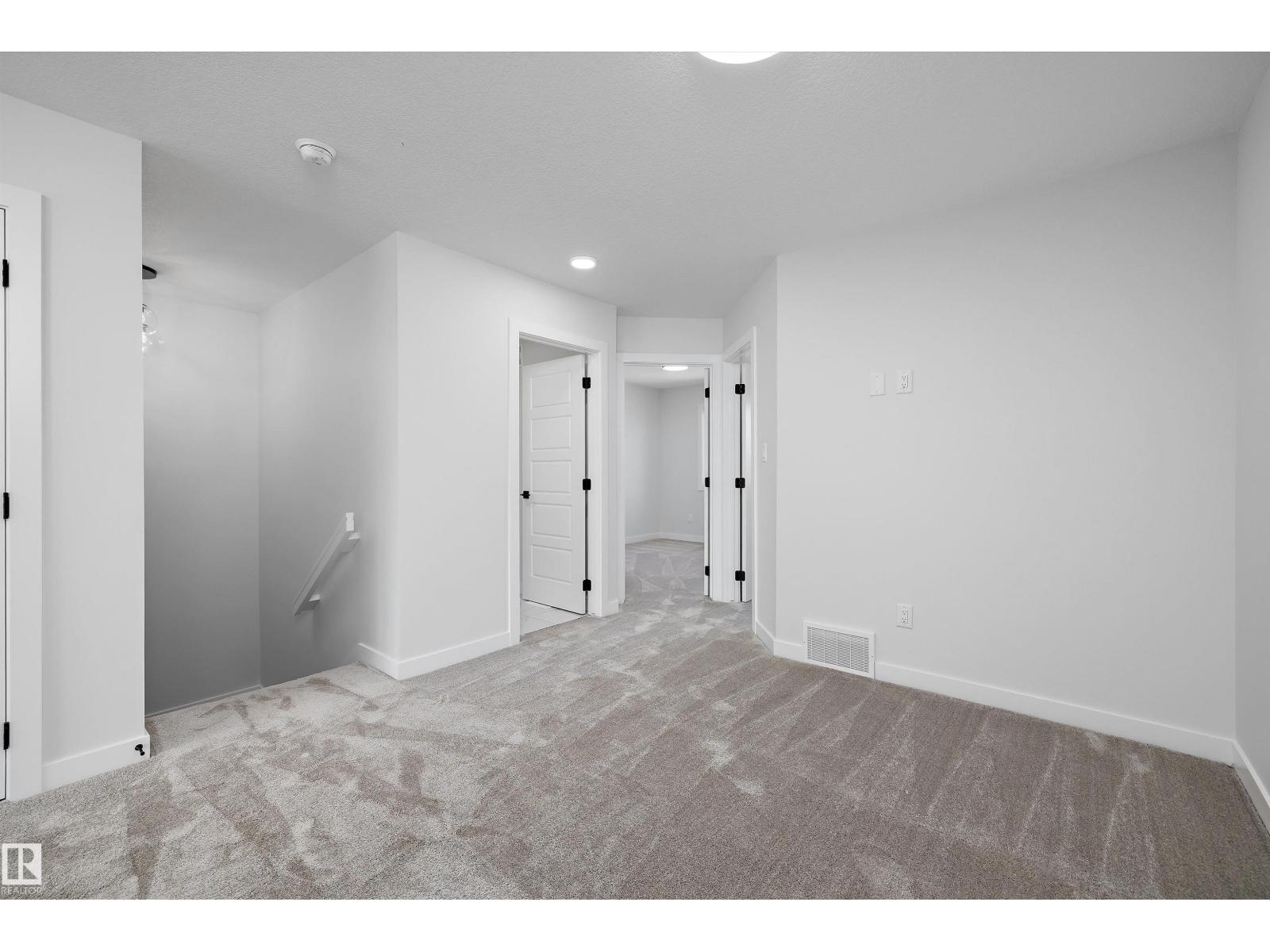 Edgemont (Edmonton) - photo 20