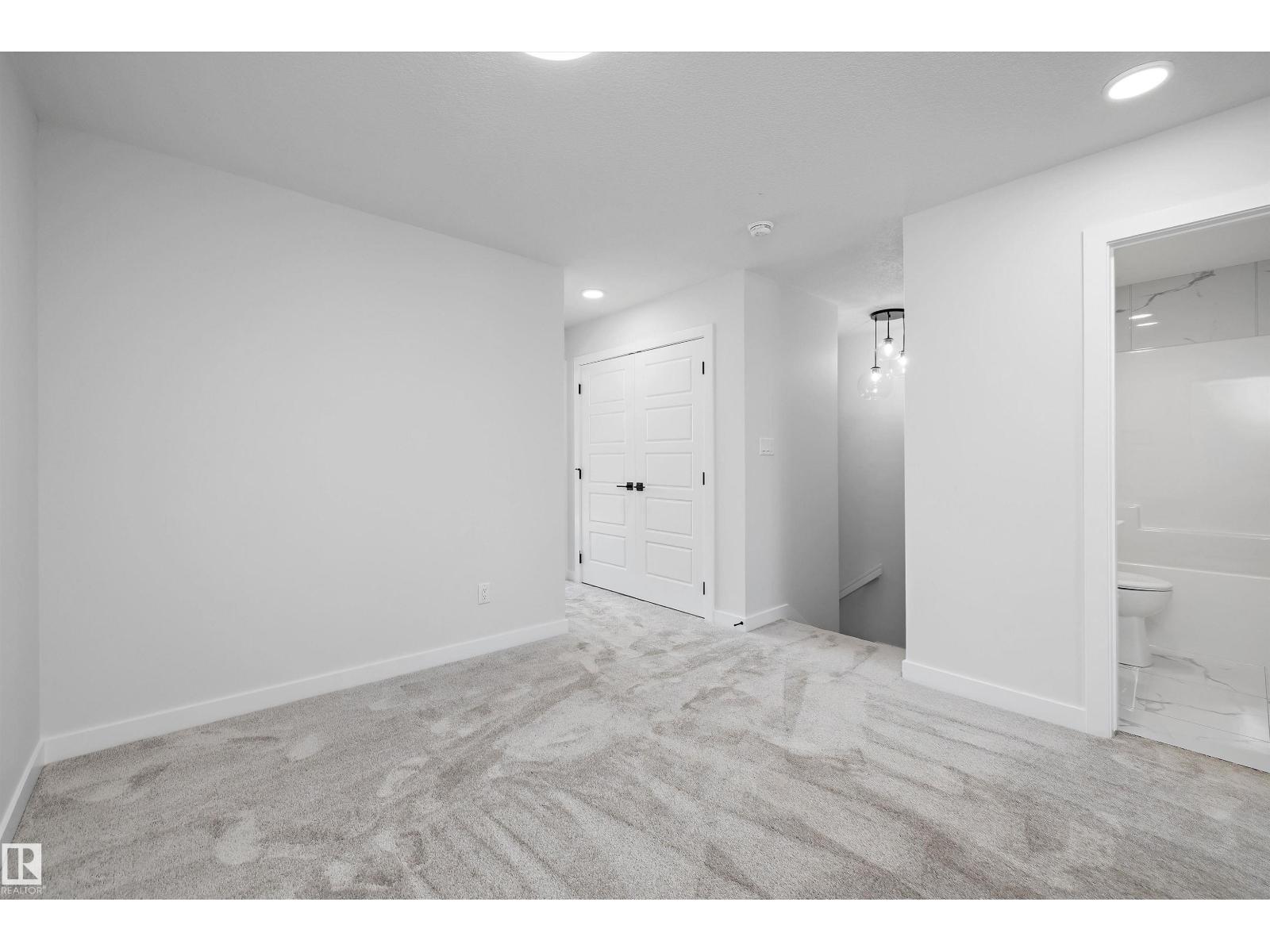 Edgemont (Edmonton) - photo 25
