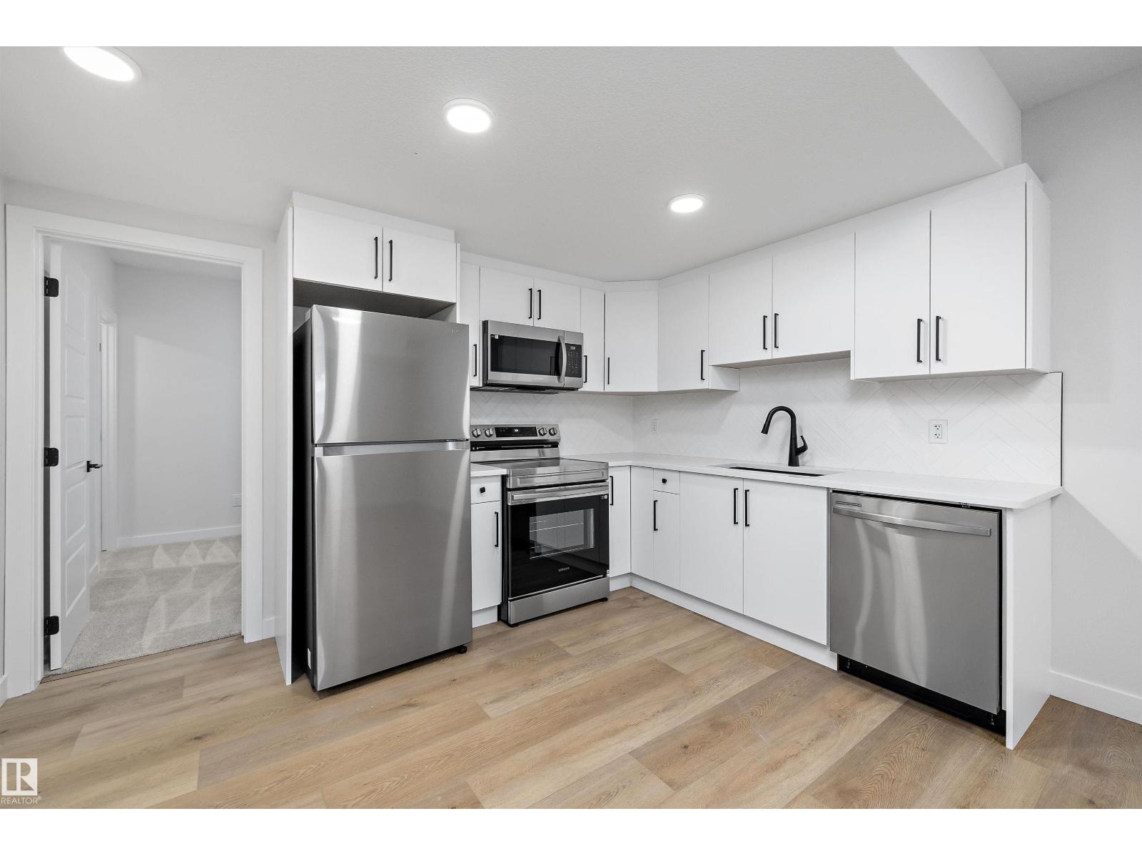 Edgemont (Edmonton) - photo 40