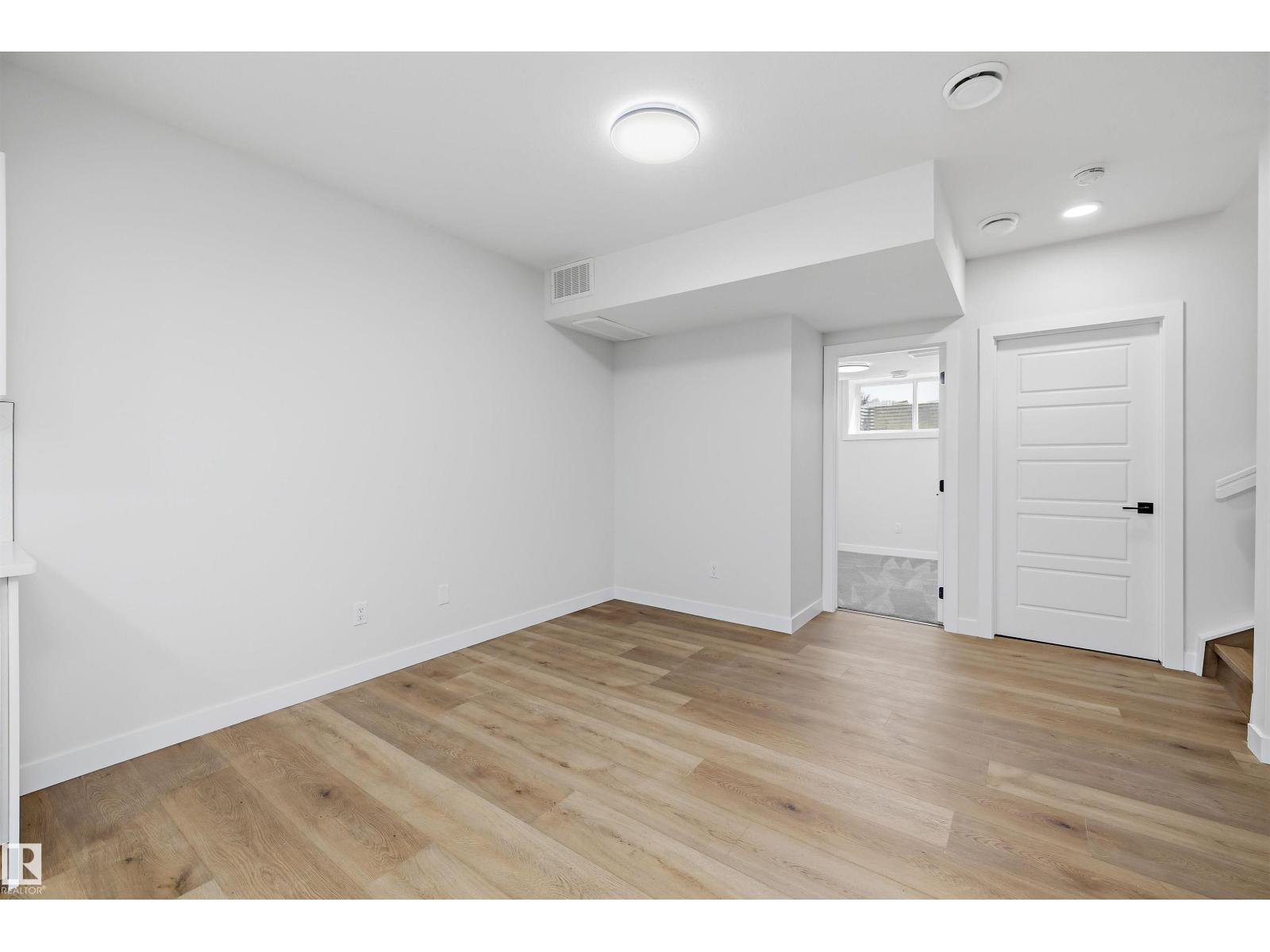 Edgemont (Edmonton) - photo 46