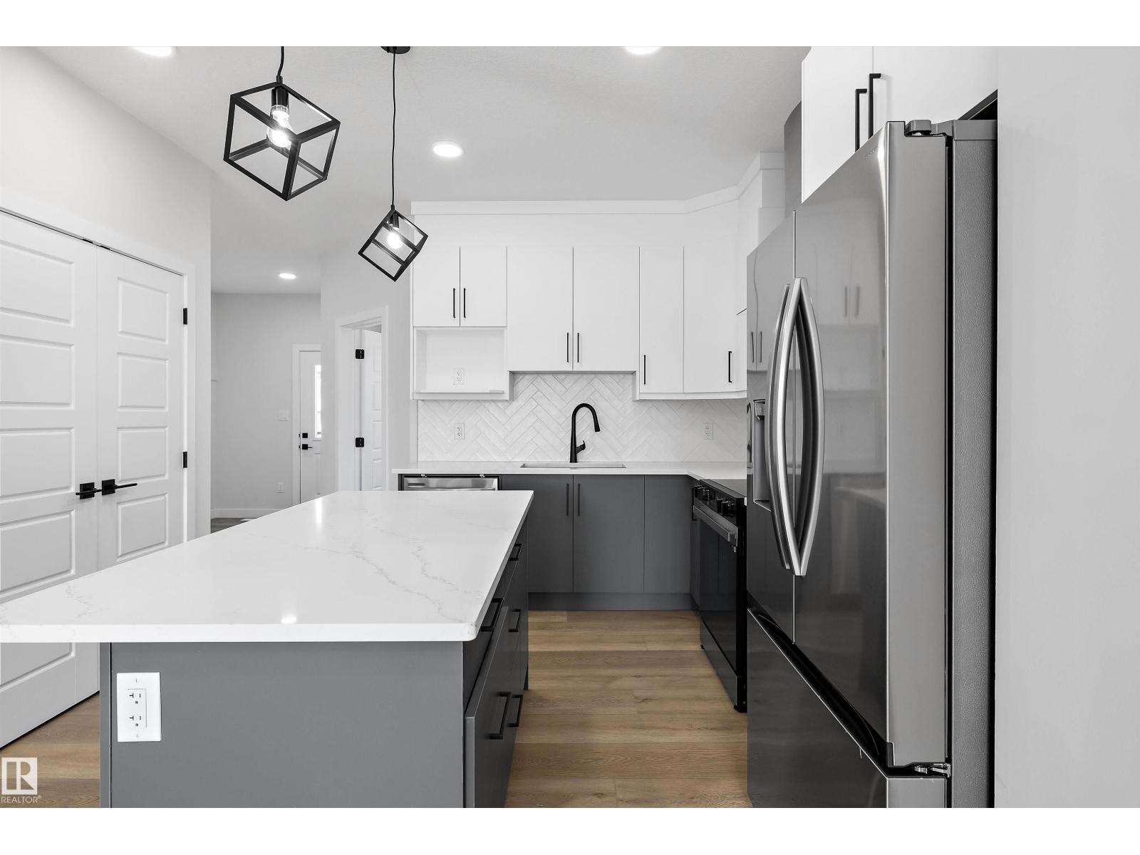 Edgemont (Edmonton) - photo 8