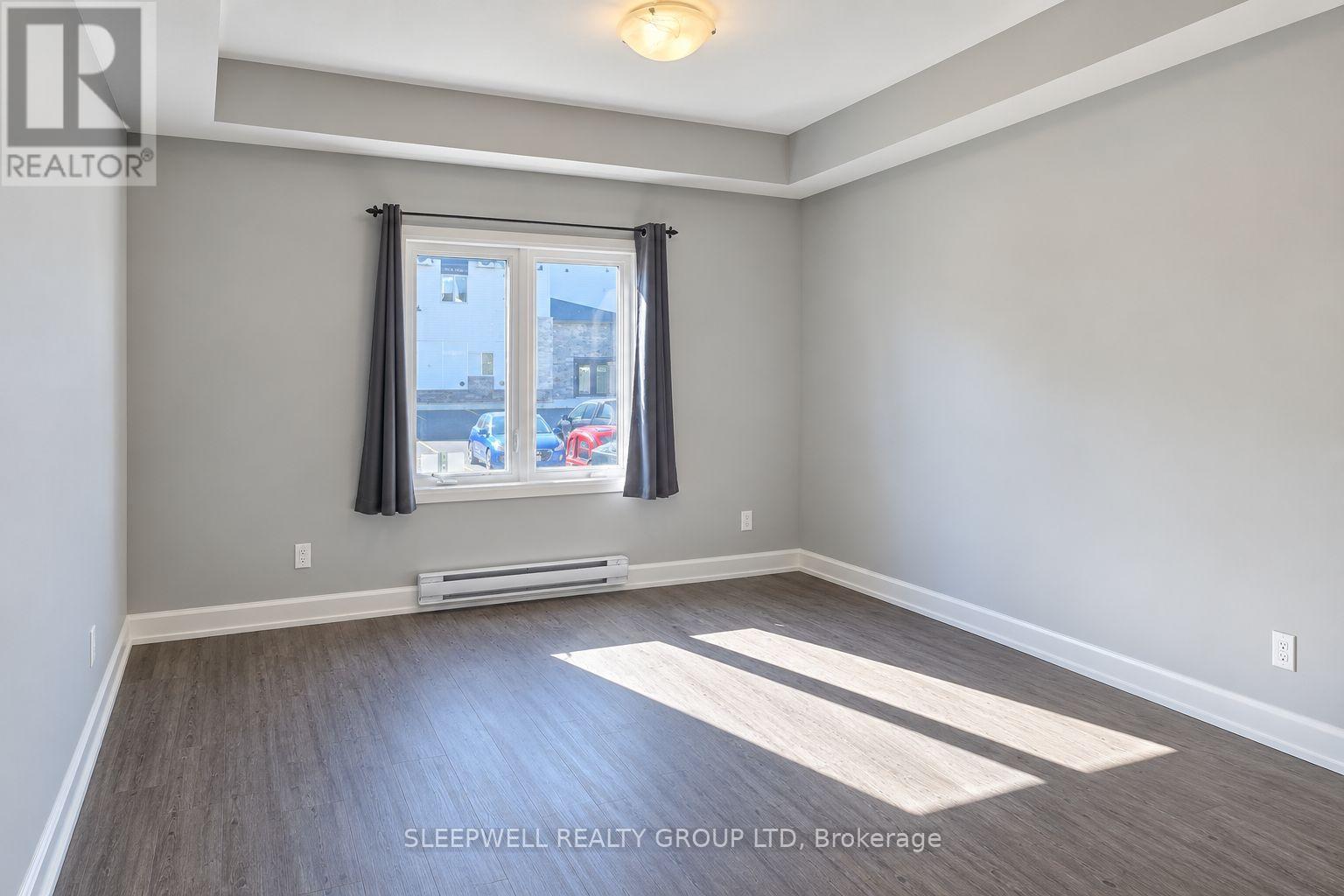 110 - 975 NORTH RUSSELL ROAD, Russell — photo 8