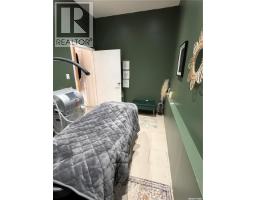 1387 Conrad Avenue, Gull Lake, SK S0N1A0 Photo 11