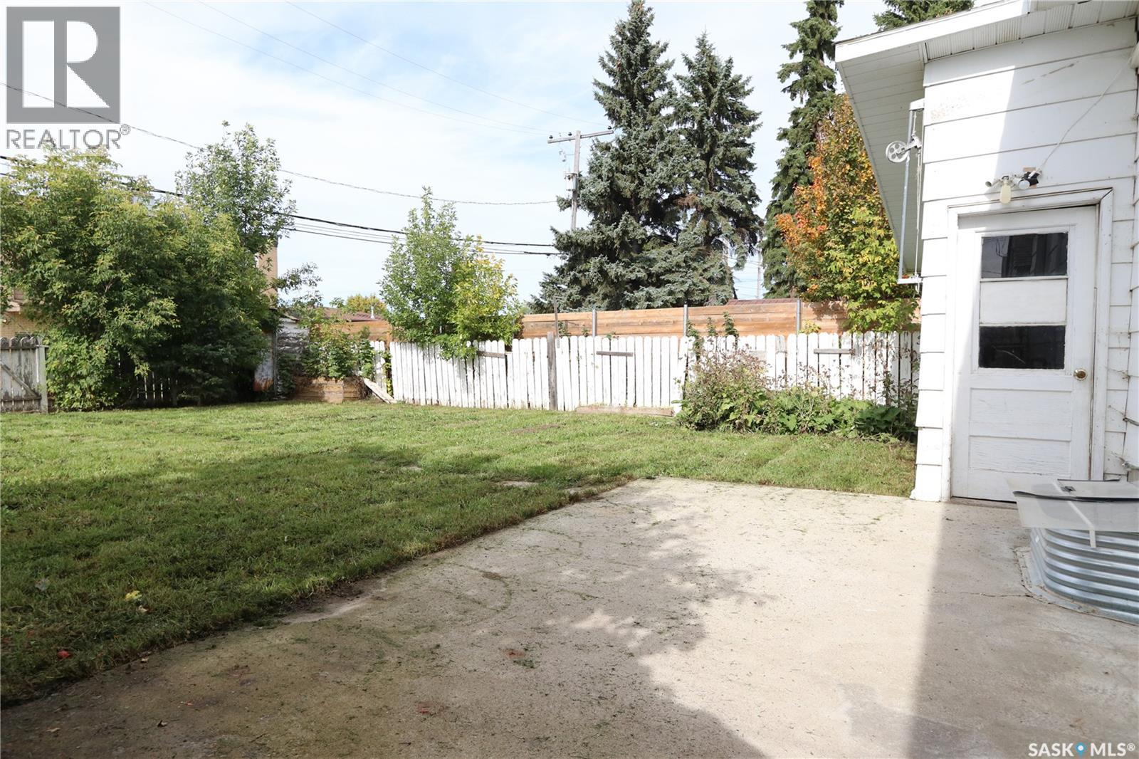 32 Clarke AVENUE - 32