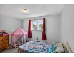 9-11 Rue Foucault, Saint Sixte, QC J0X3B0 Photo 12