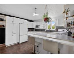 9-11 Rue Foucault, Saint Sixte, QC J0X3B0 Photo 6