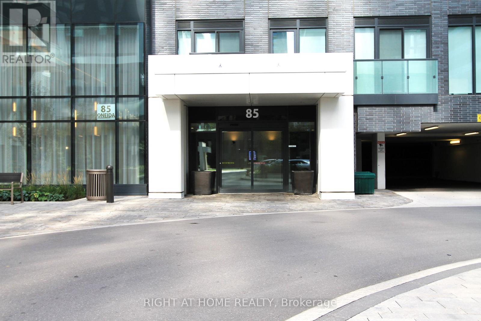907 - 85 ONEIDA CRESCENT, Richmond Hill (Langstaff) — photo 2