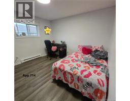 710-716 College Street, photo 8