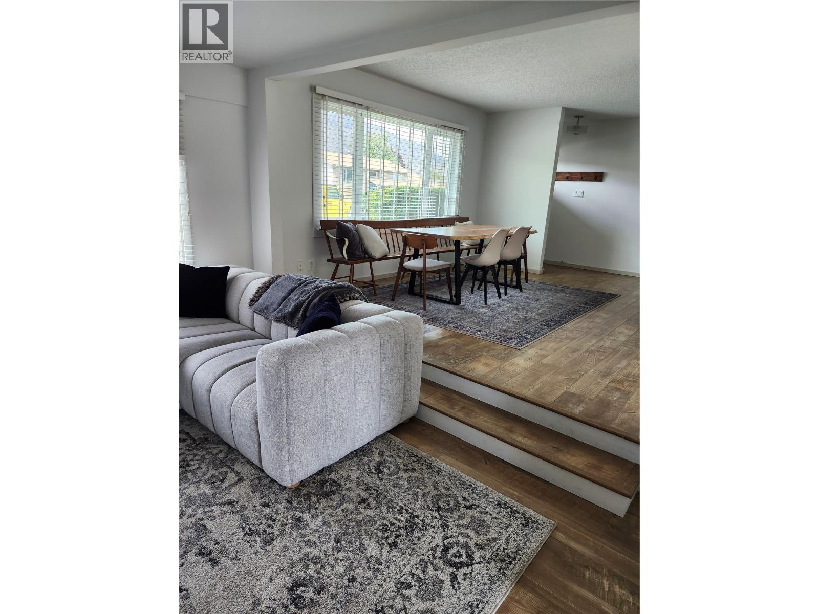 12261 Saunders Crescent, Summerland