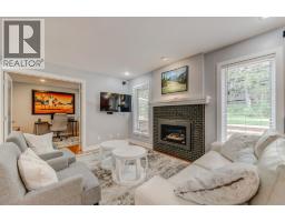 Bedroom - 9956 Patton Road Sw, Calgary, AB T2V5E8 Photo 8