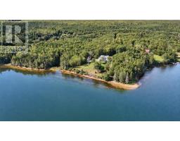 Family room - 7548 Marble Mountain Road, Malagawatch, NS B0E1M0 Photo 8