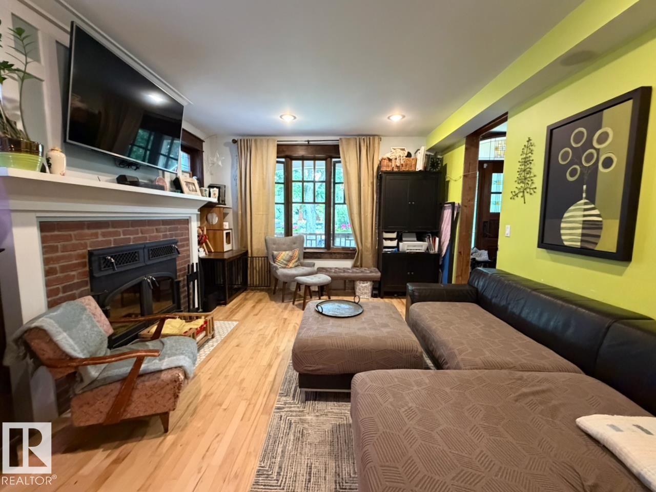 10994 126 ST NW - 11