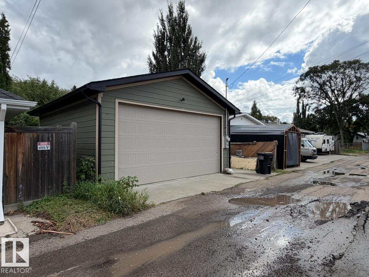 10994 126 ST NW - 29