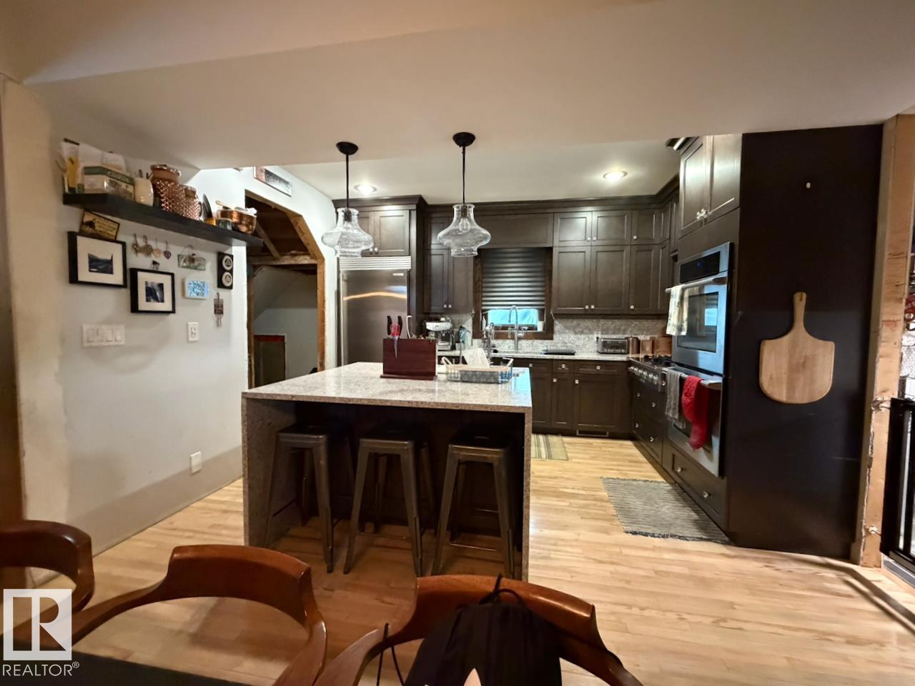 10994 126 ST NW - 8