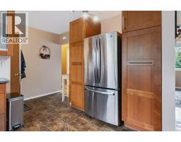 1012 Raynard Crescent SE - photo 10
