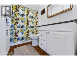 1012 Raynard Crescent SE - photo 15