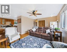 1012 Raynard Crescent SE - photo 6