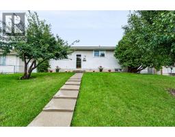 1012 Raynard Crescent SE - photo 2