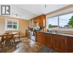 1012 Raynard Crescent SE - photo 9