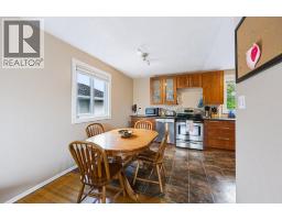 1012 Raynard Crescent SE - photo 8