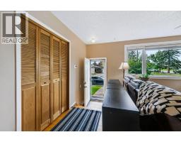1012 Raynard Crescent SE - photo 3