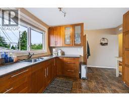 1012 Raynard Crescent SE - photo 11