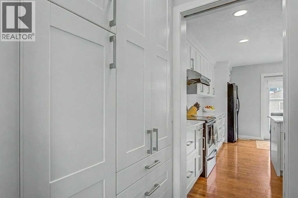 1410 38 Street SW - photo 9